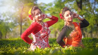 মনে করি আসাম যাব 😍😍  Mone Kori Assam Jabo Dance  Folk Dance  Ankita and Riya  DB Creation [upl. by Combes]