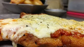 MILANESA NAPOLITANA CON PAPAS FRITAS Chef Marcos Di Cesare [upl. by Hgiellek]