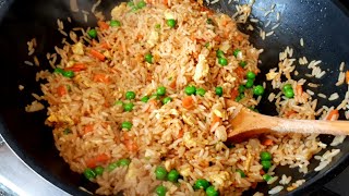 HOW TO MAKE A DELICIOUS CHINESE FRIED RICE RECIPE [upl. by Aenil276]