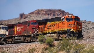 BNSF Freight Trains in Arizona [upl. by Gerardo]