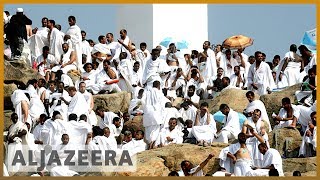 Hajj pilgrims descend on Mount Arafat [upl. by Amein]